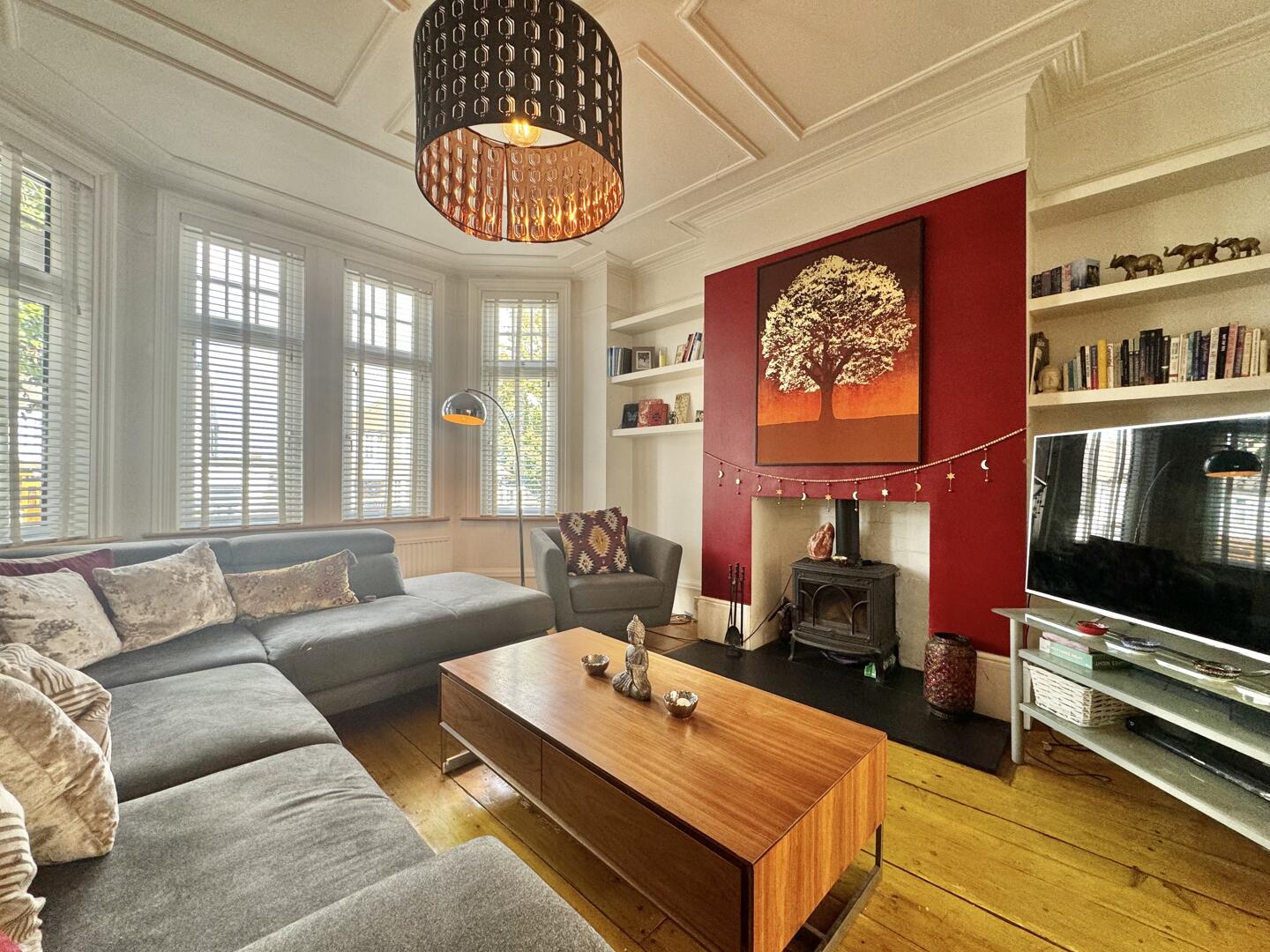 4 bed property in Bourne Hill, London